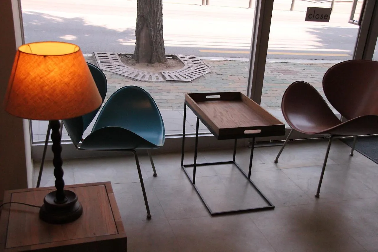 Wood House Hotel Μπουσάν 3*,