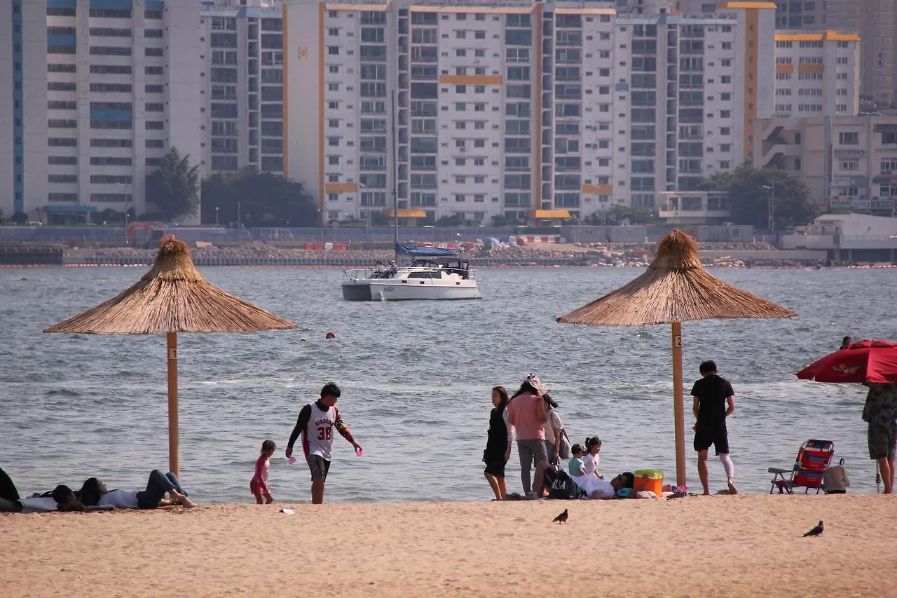 Wood House Hotel Μπουσάν 3*,  Νότια Κορέα